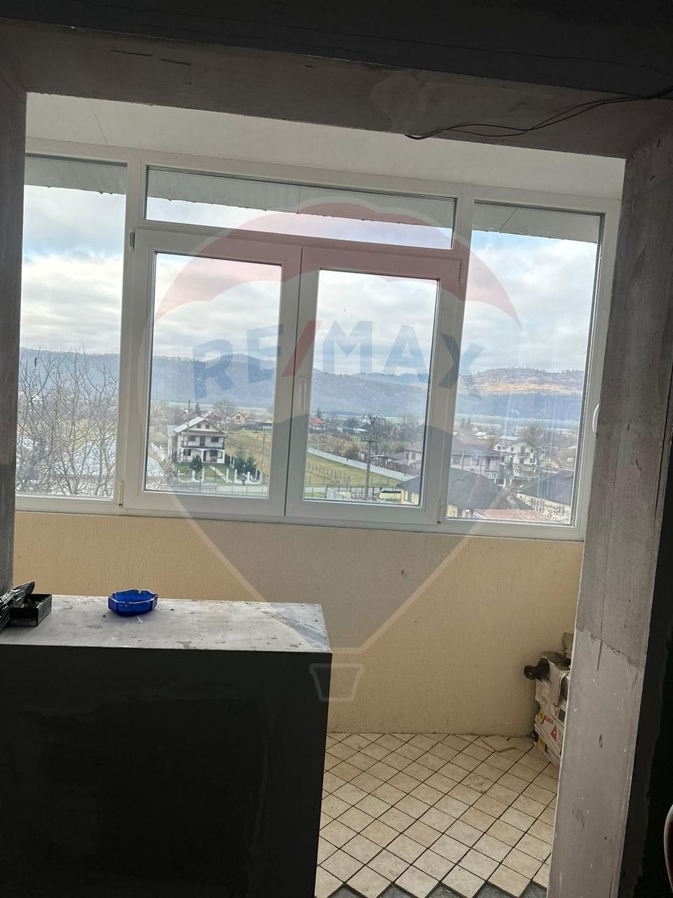 Apartament cu 2 camere de vânzare Savinesti