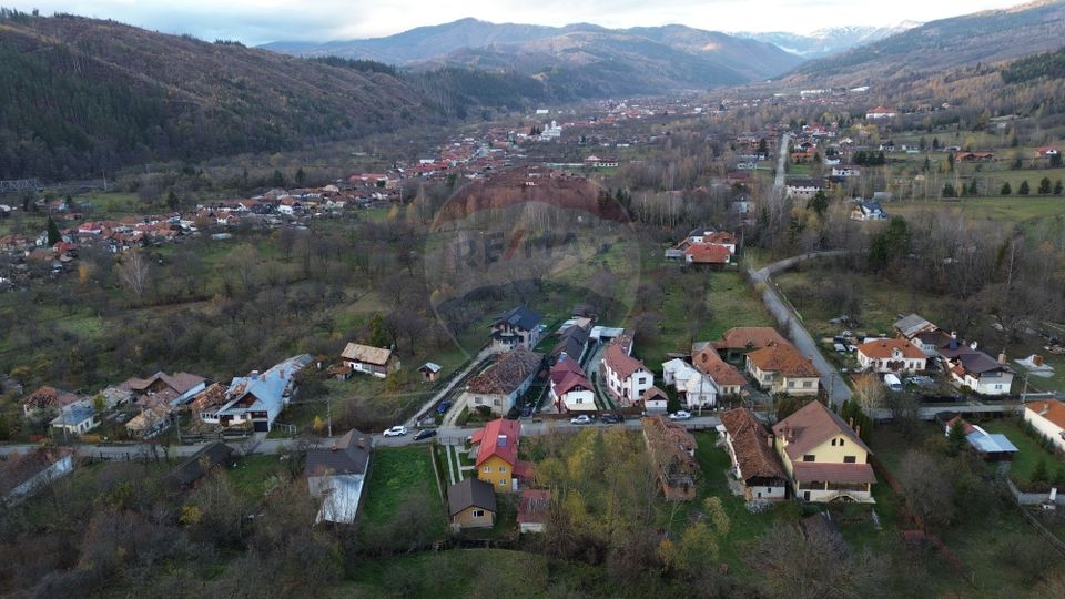 Casă si teren de vânzare in Leresti la super preț