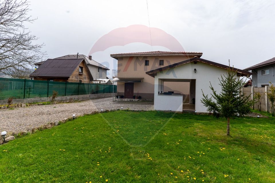 Vila/Pensiune de vanzare Bacia,jud.Hunedoara