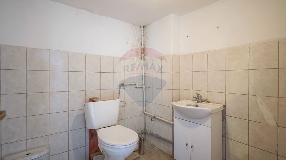 250sq.m Industrial Space for rent, Bartolomeu area