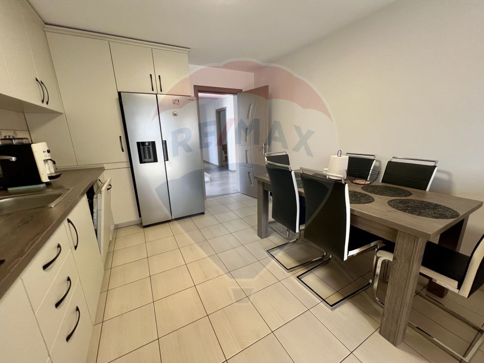 8 room House / Villa for sale