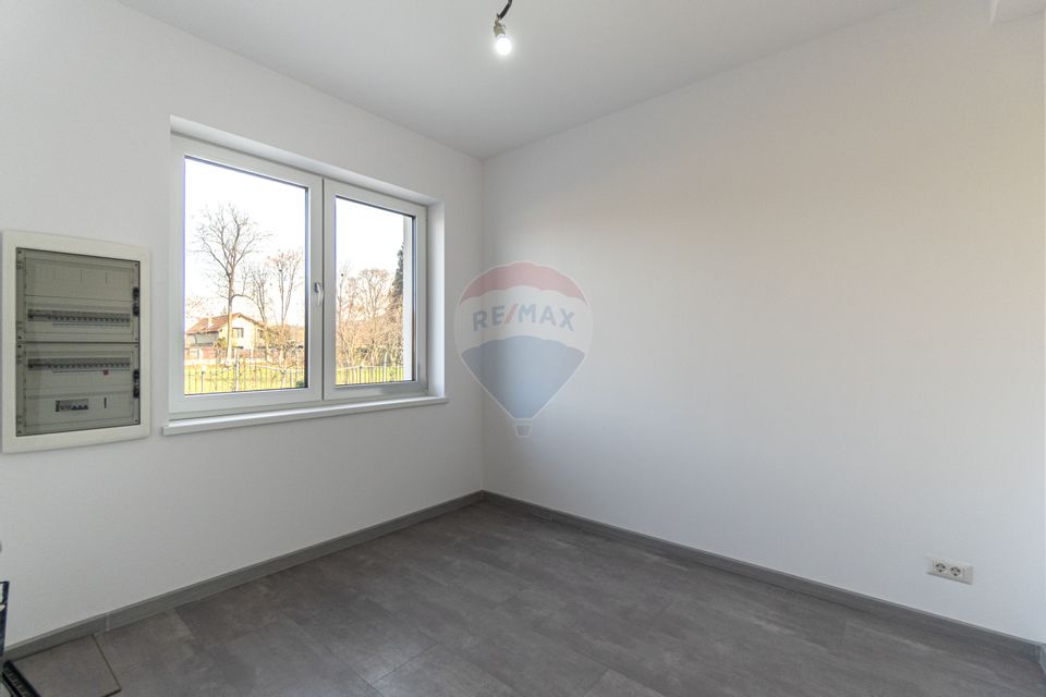 CASE NOI ÎN ARHITECTURĂ ALPINO-MODERNĂ CU ALEE PRIVATA | CRISTIAN