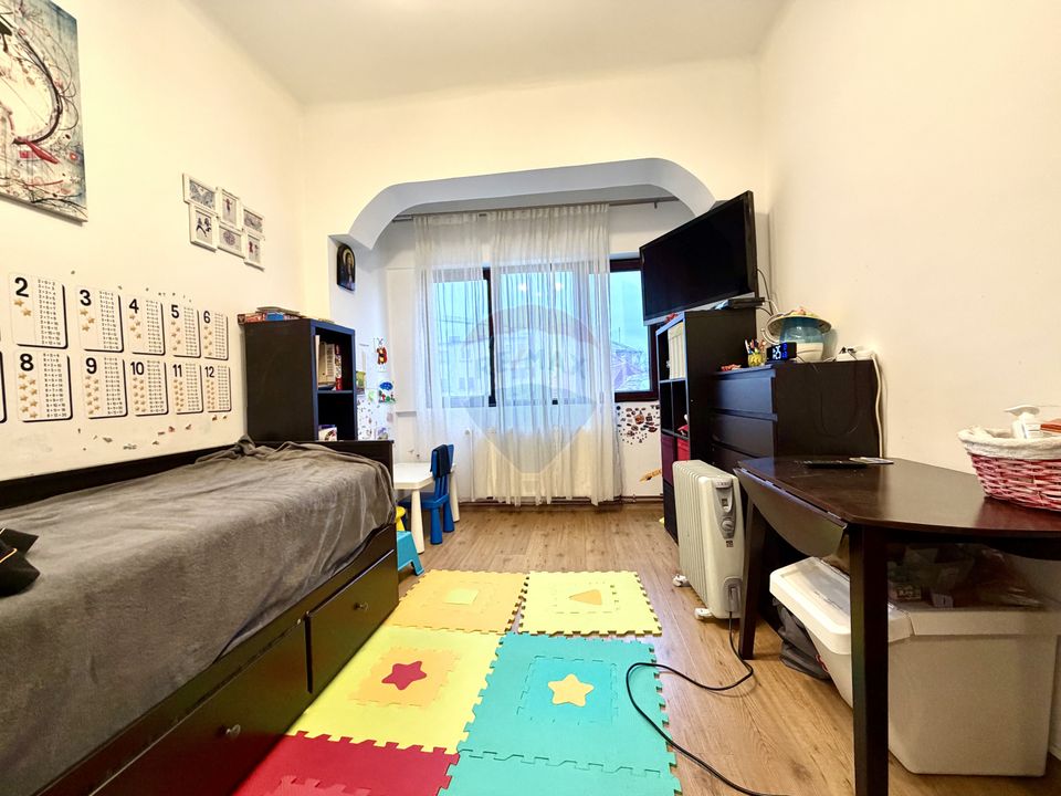 3 room Apartment for sale, P-ta Unirii area