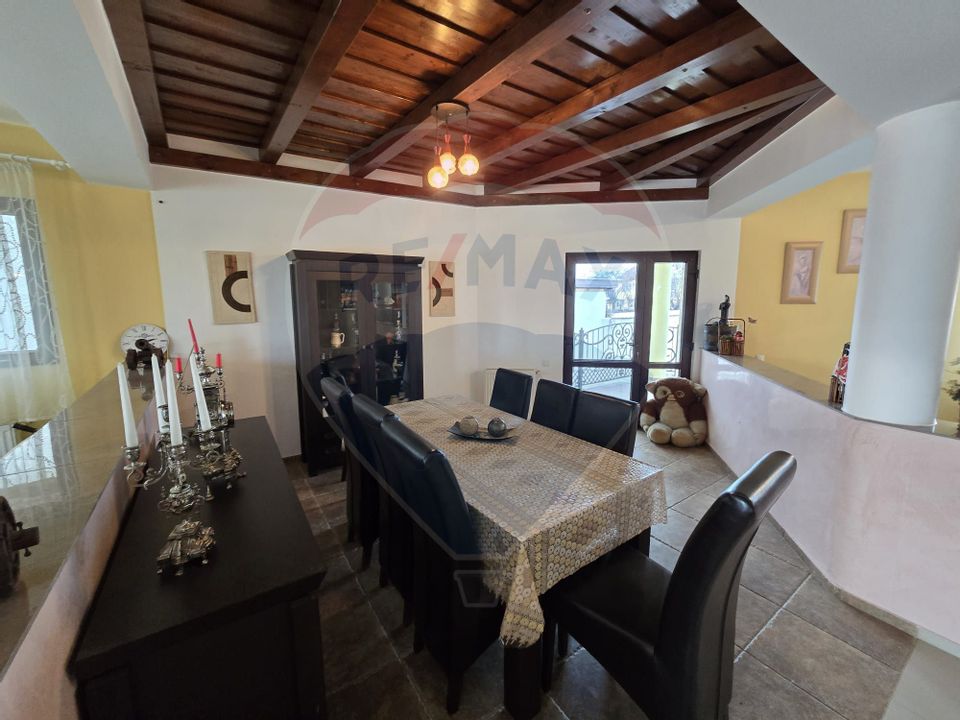 12 room House / Villa for sale, Central area