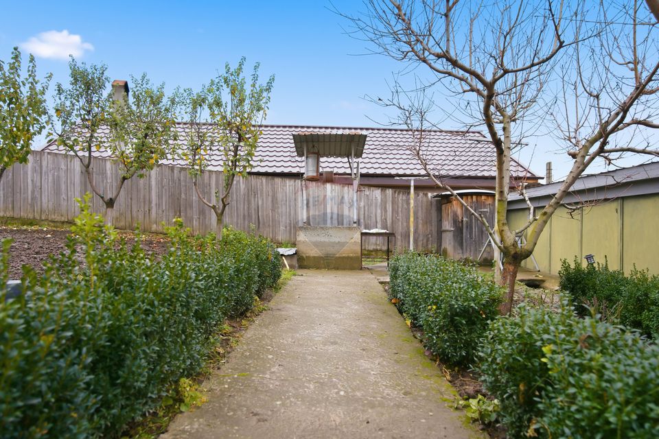 Casă de Om Gospodar - Costuleni - Grădină 2093 mp -0% Comision 0% TVA