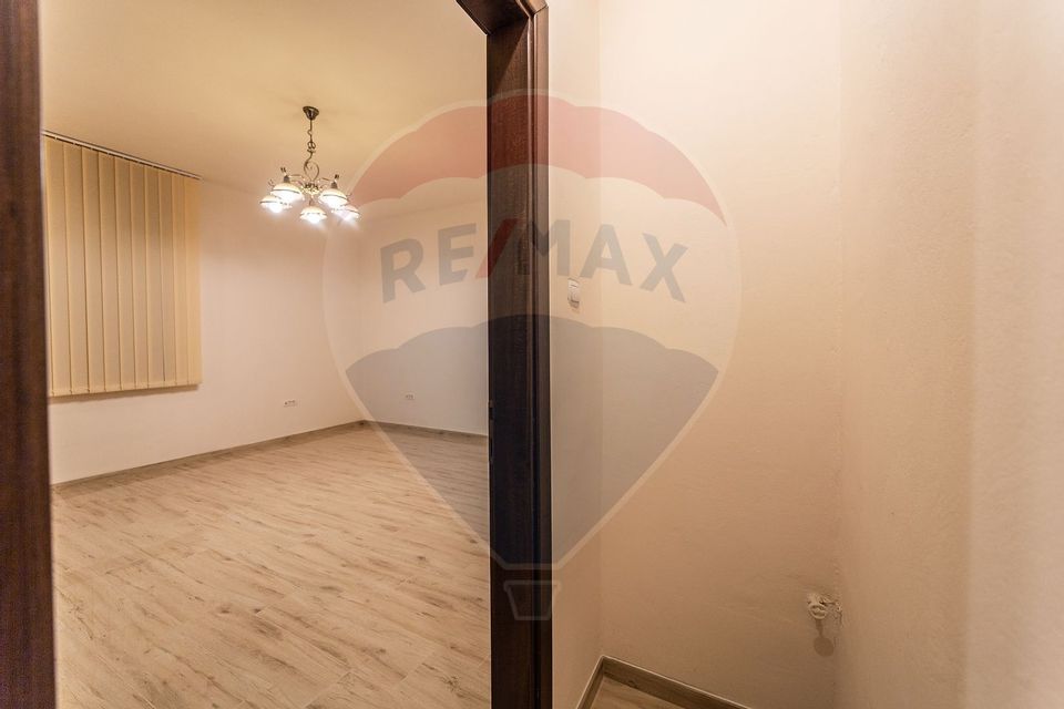 107sq.m Office Space for rent, Ultracentral area