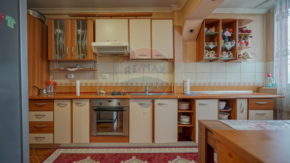 Apartament cu 3 camere pe Saturn, langa LIDL