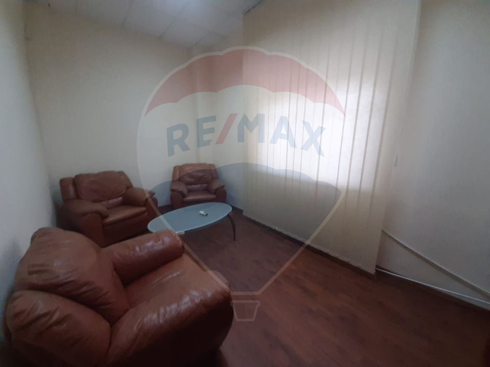 210sq.m Commercial Space for rent, Ultracentral area