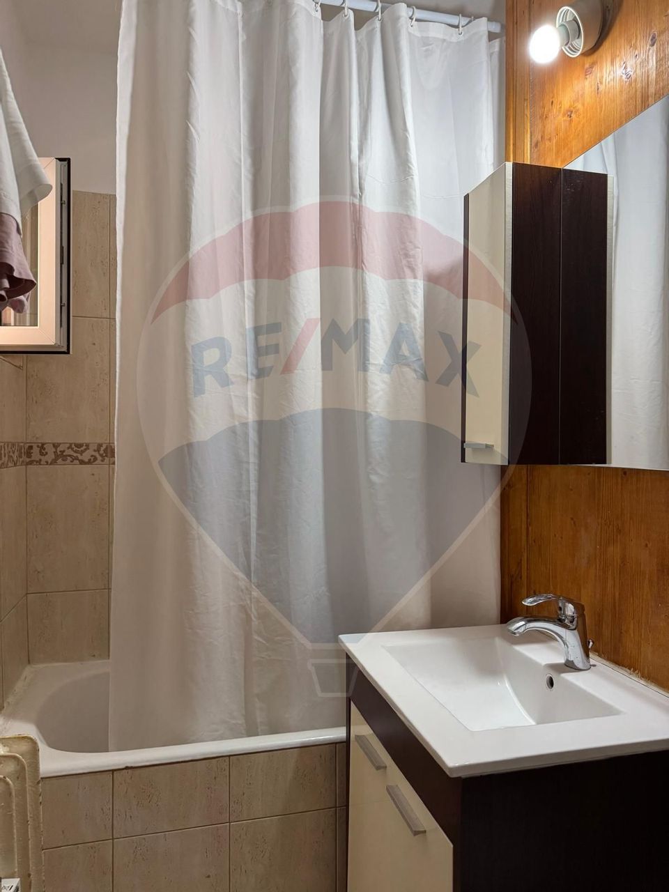 Apartament cu 2 camere de închiriat în zona Aurel Vlaicu