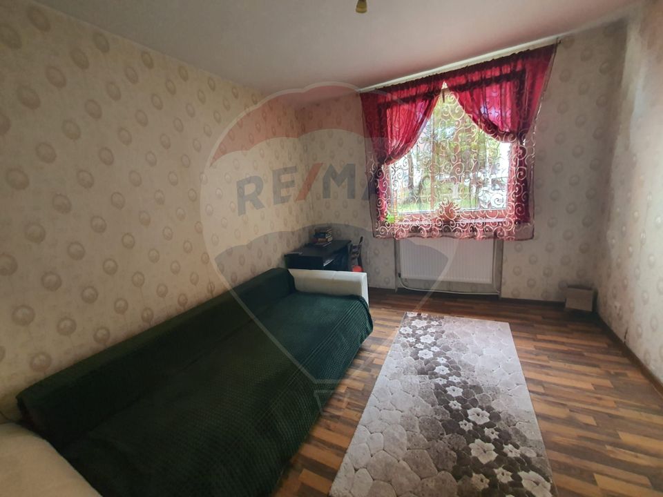 3 room Apartment for sale, Est area