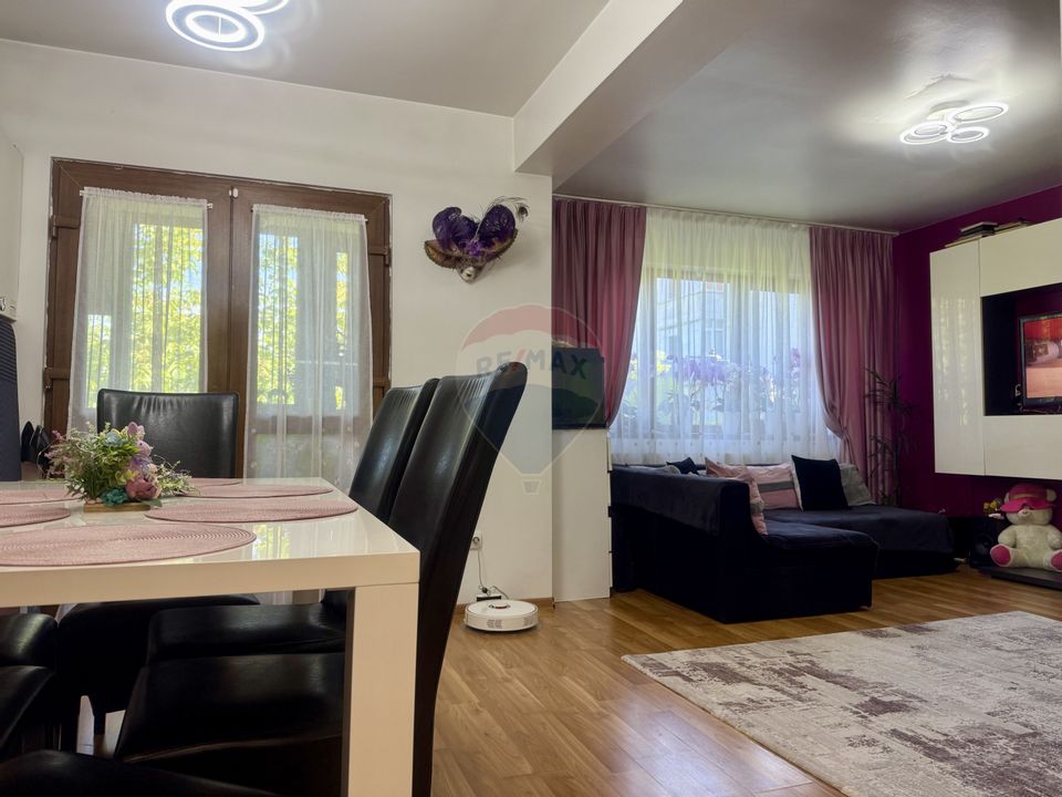 Apartament cu 3 camere de vânzare, etaj 2, zona Sud