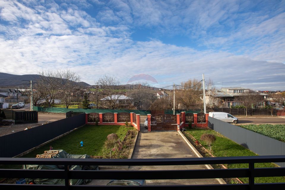 5 room House / Villa for sale