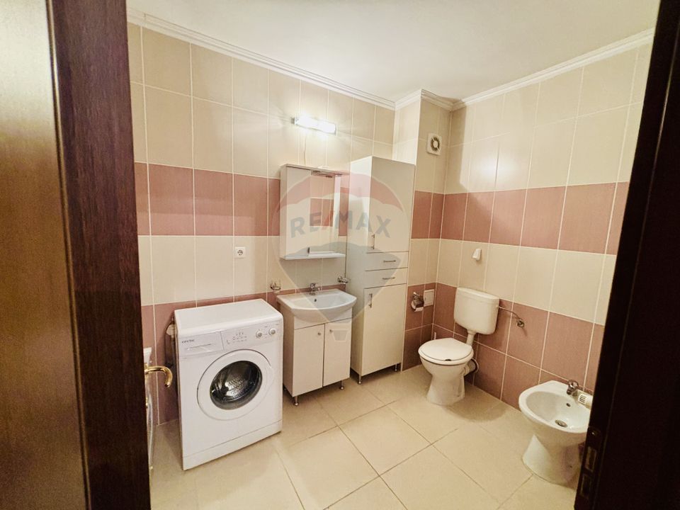 Apartament cu 3 camere de închiriat în zona Nufarul
