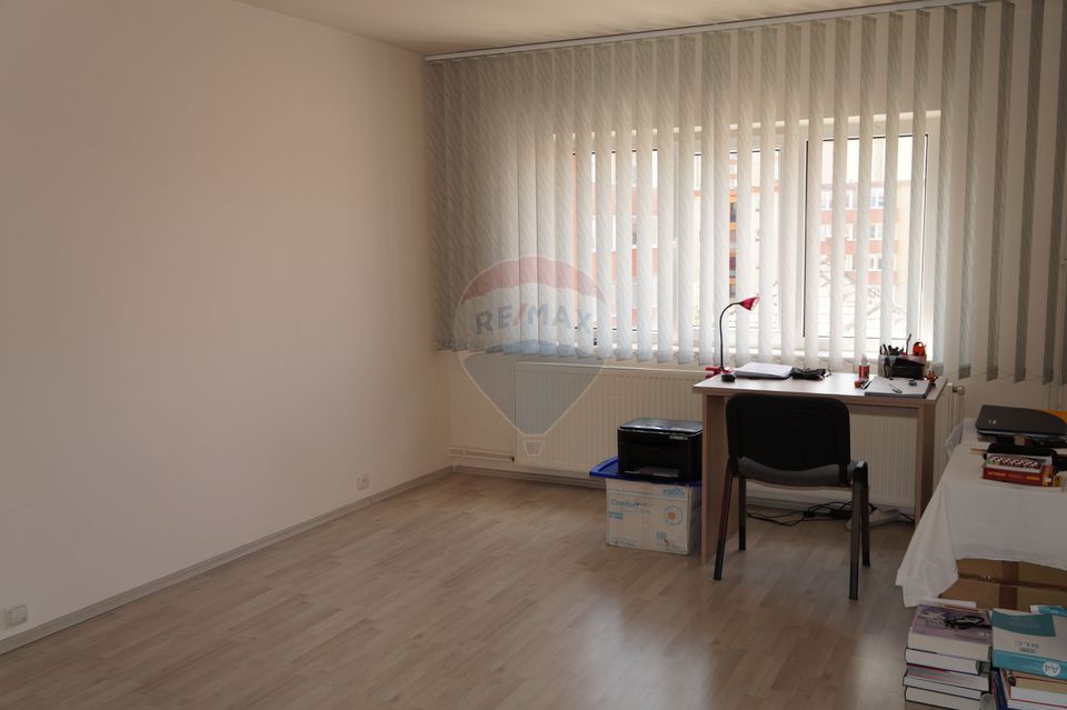 Apartament 2 camere decomandat zona centrala
