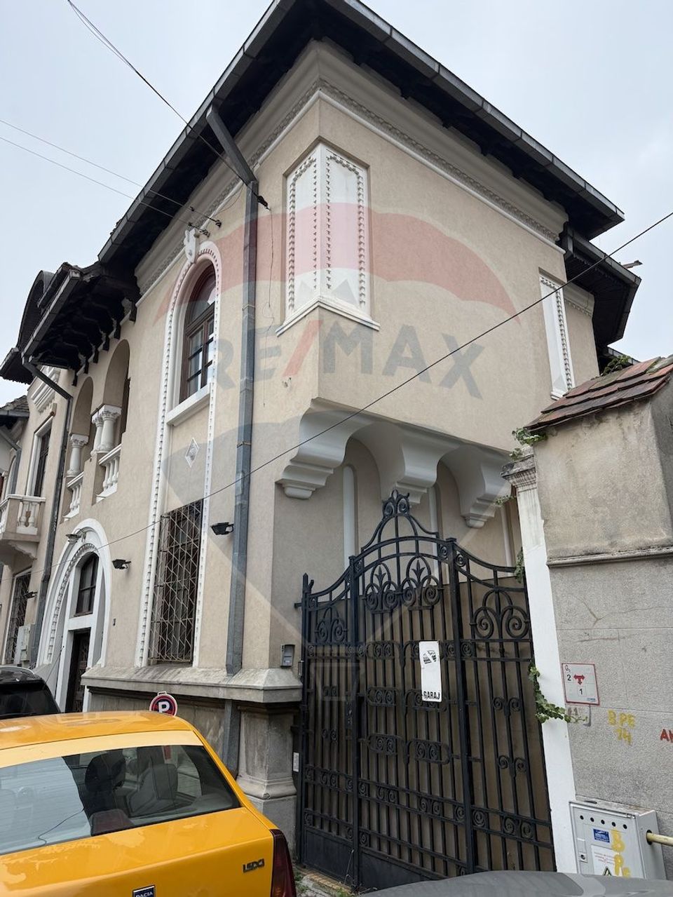 Vila interbelică cu personalitate