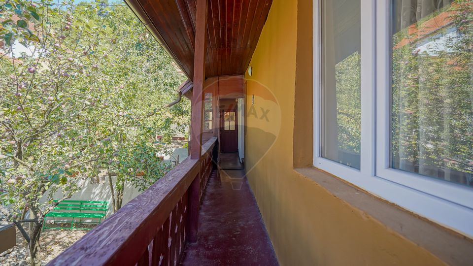 Detached house for sale in Șcheii Brașovului!