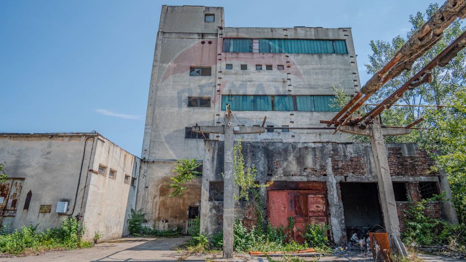 12,000sq.m Industrial Space for sale, Periferie area