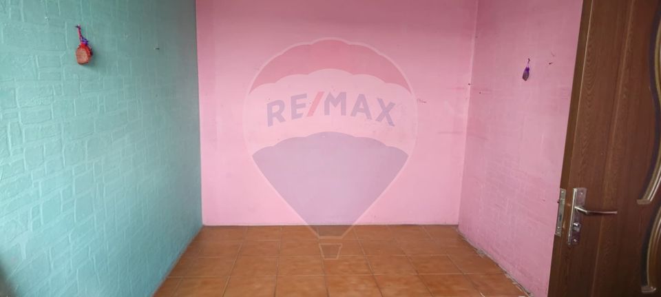 Casă si teren de vânzare in Crevedia