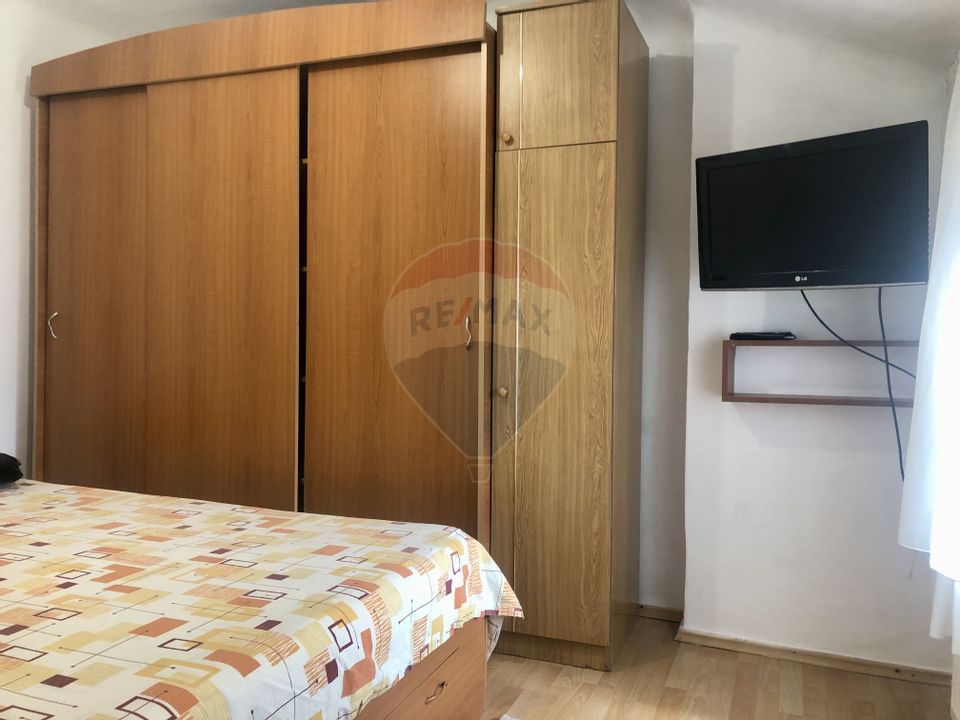 Apartament cu 3 camere de inchiriat zona P-ta Universitatii