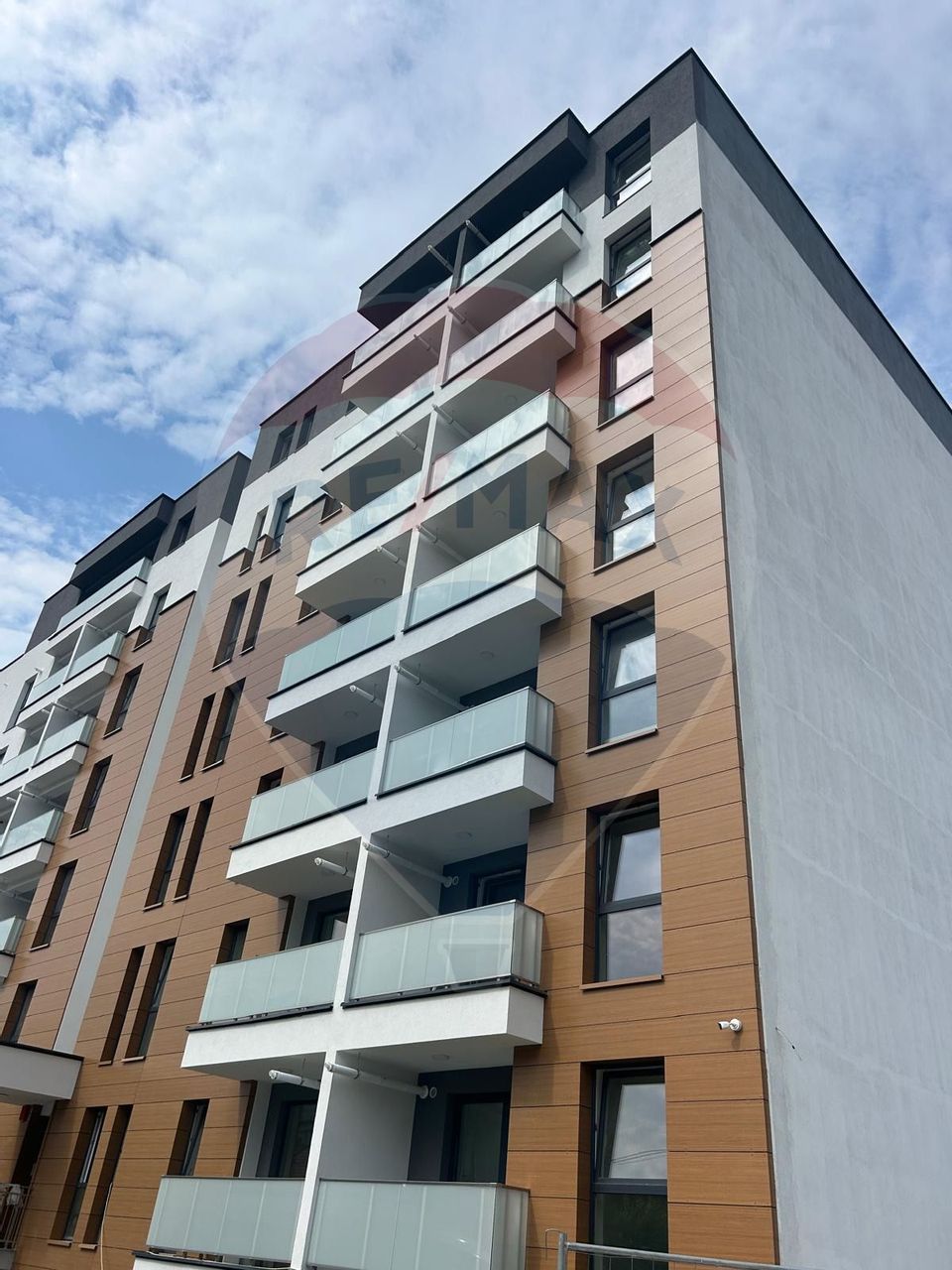 Apartament cu 3 camere de vânzare în bloc nou, zona Centrala