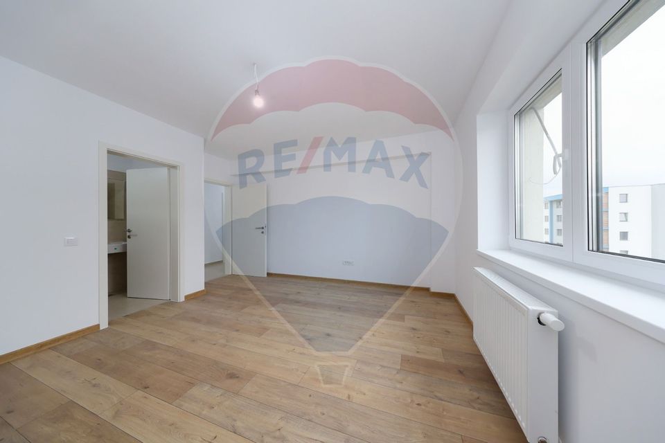 3 room Apartment for sale, Tractorul area