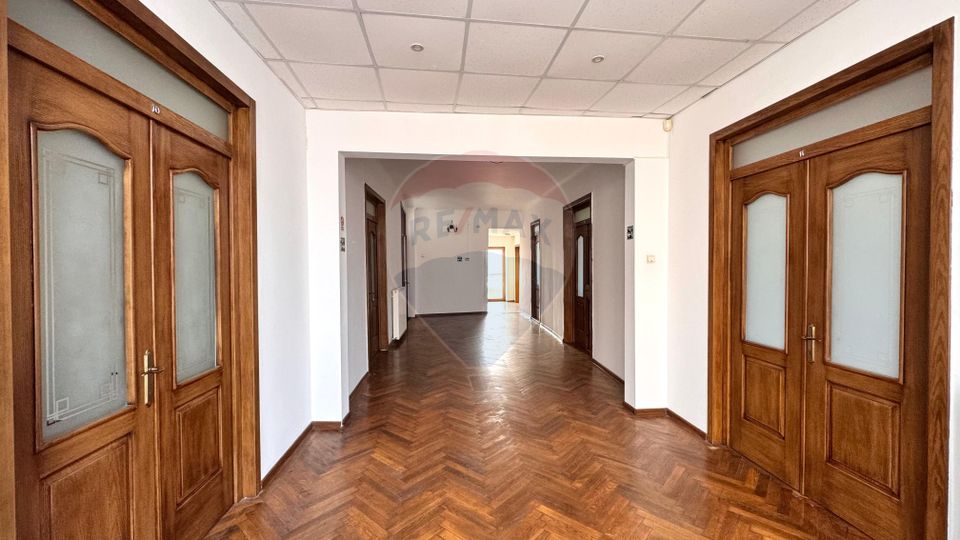 Vila de vanzare in zona peninsulara Constanta