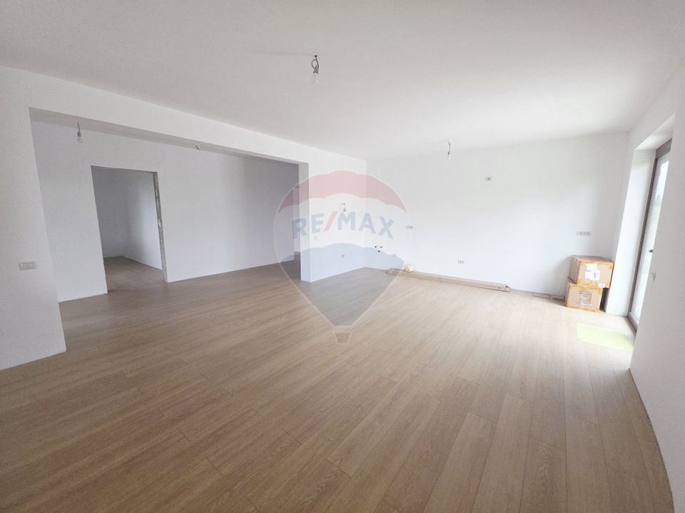 4 room House / Villa for sale