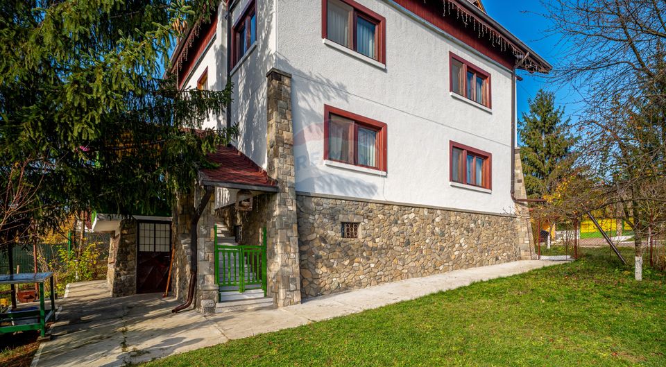 Casă 5 camere + demisol, teren 1560 mp / Filipestii de Padure