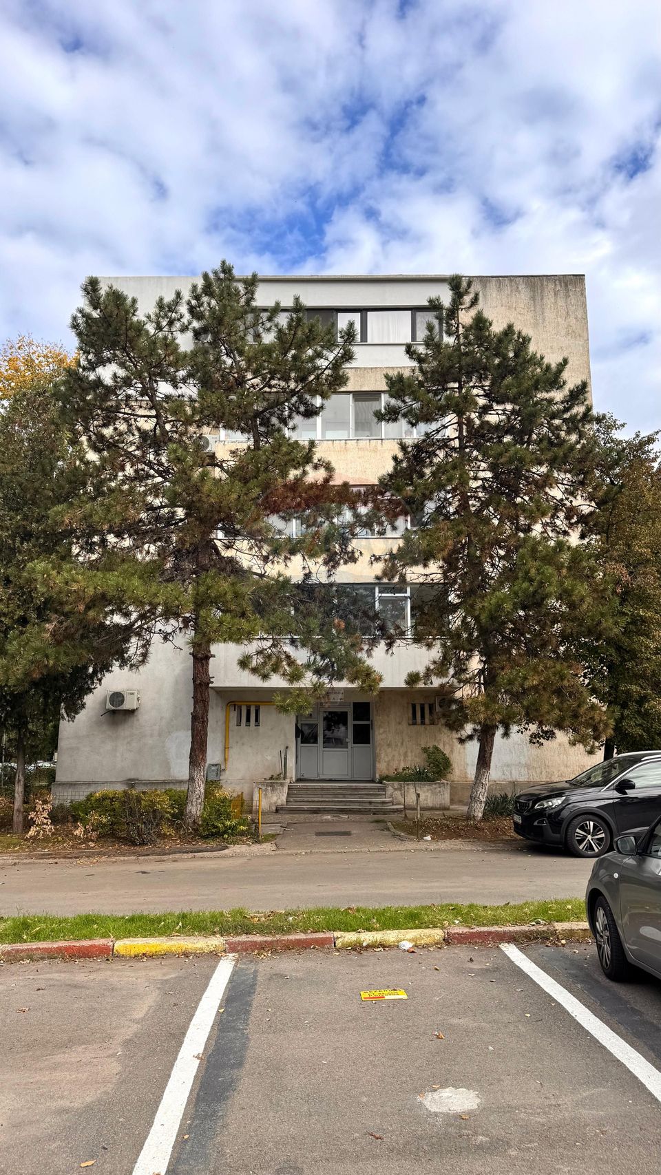 Apartament cu 4 camere, de vânzare, Tomis Nord, Rovere