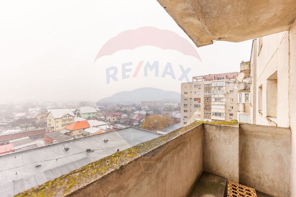 Apartament central cu 4 camere de inchirat, zona Vlaicu