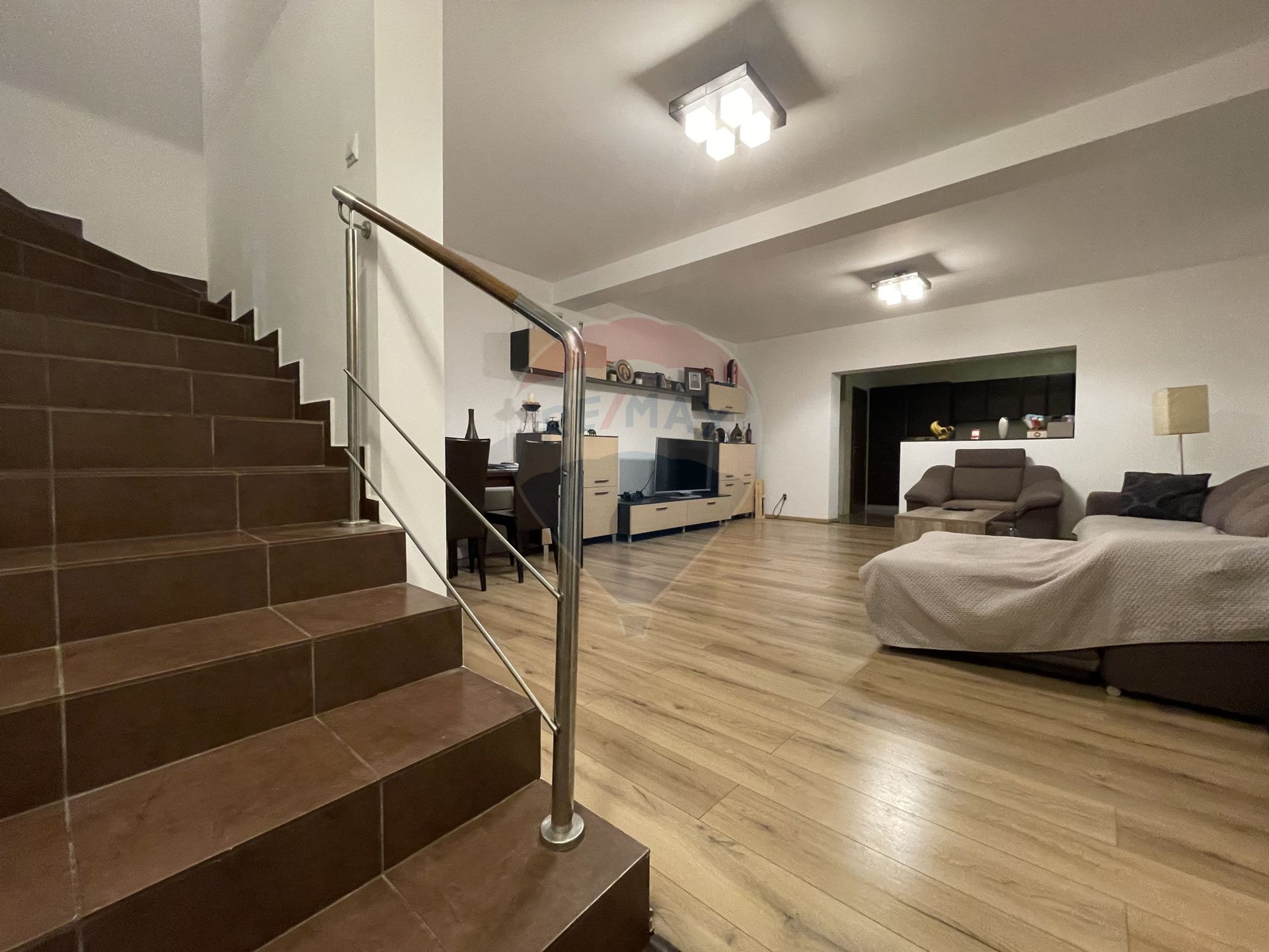 casavila 6 camere vanzare in bucuresti ilfov, chiajna