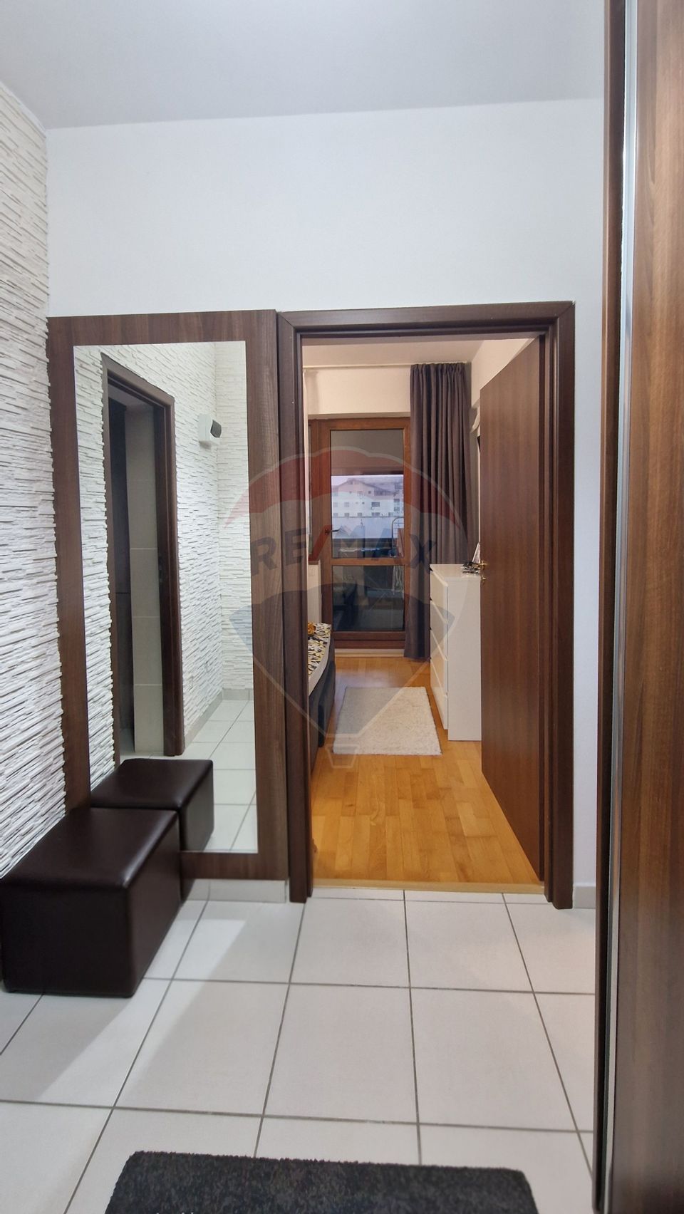 Apartament mobilat, utilat cu 2 camere de vânzare în Cartierul Latin