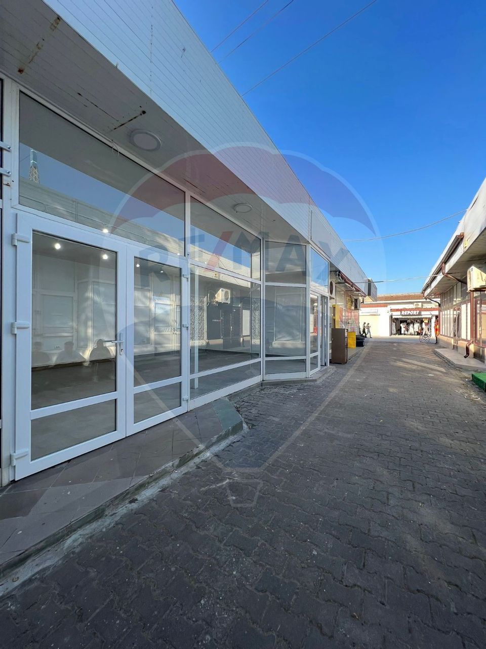 59sq.m Commercial Space for rent, Central area