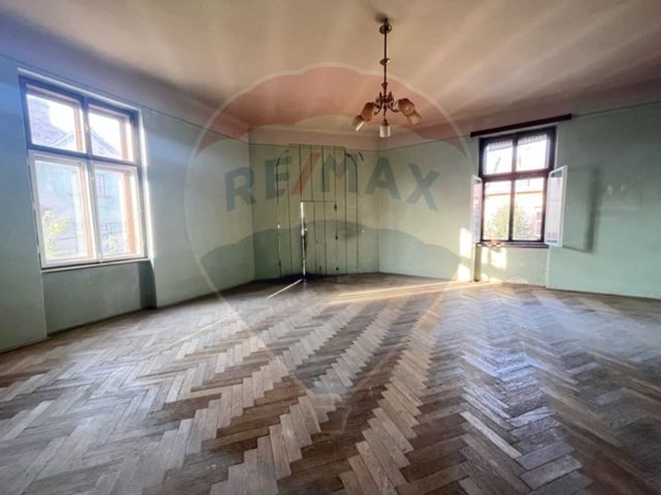 Apartament vila Gothic Revival, str. Banatului, nr. 5 Sibiu