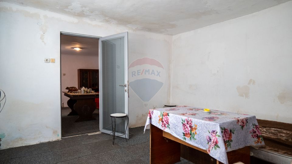 Oferta - casă de vânzare  si teren 241 mp, în zona Andronache