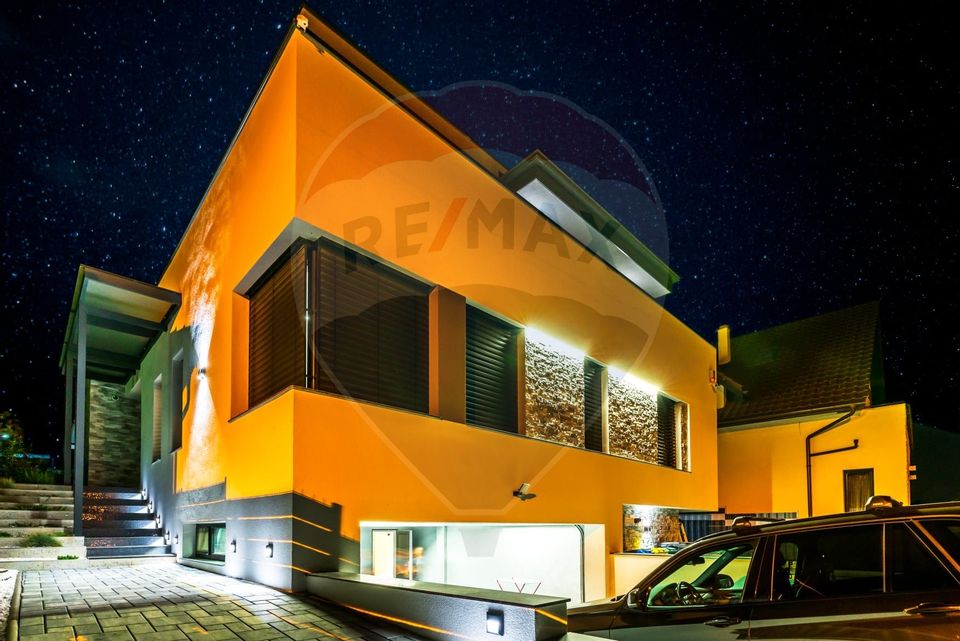 10 room House / Villa for sale, Dambul Rotund area