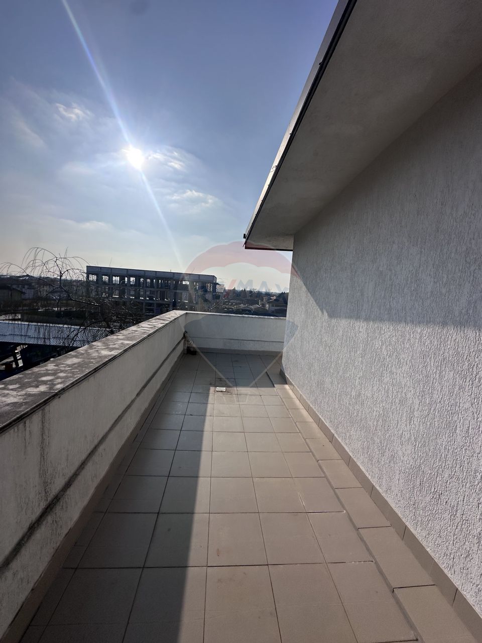 Apartament cu 4 camere de vânzare