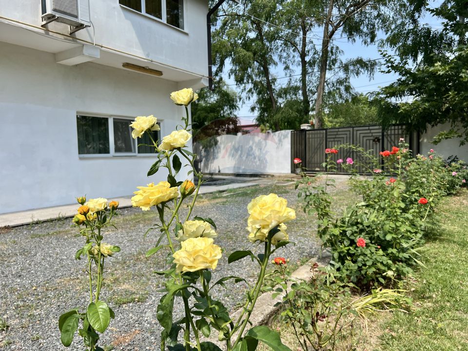 8 room House / Villa for sale