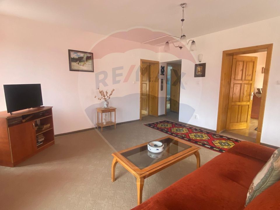 Casă / Vilă cu 6 camere de vânzare Podul Dambovitei/ Arges