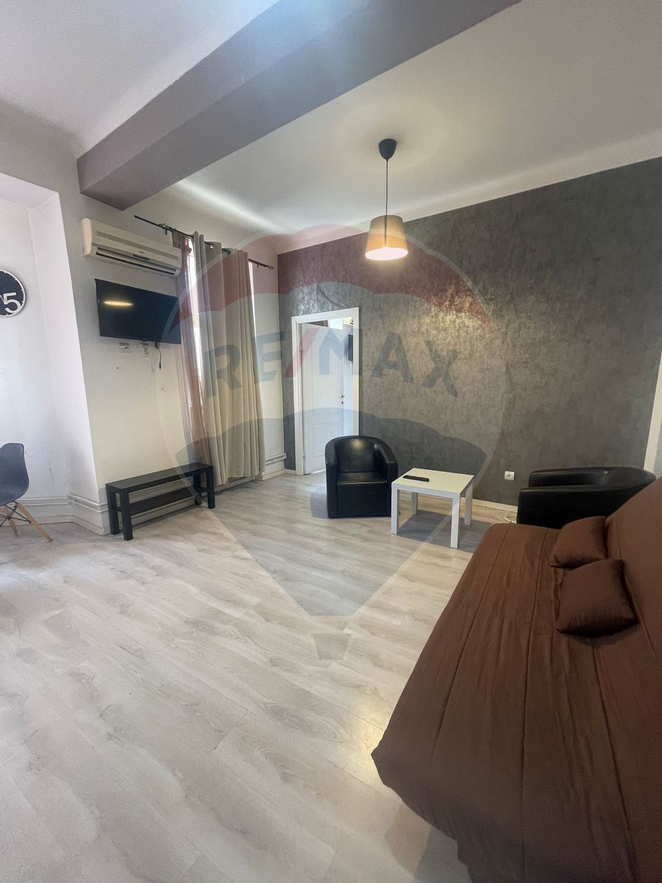 Apartament cu 3 camere metrou Gara de Nord 97 mp utili