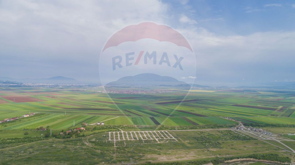 Land 1,377sqm Zizin / Strada Republicii