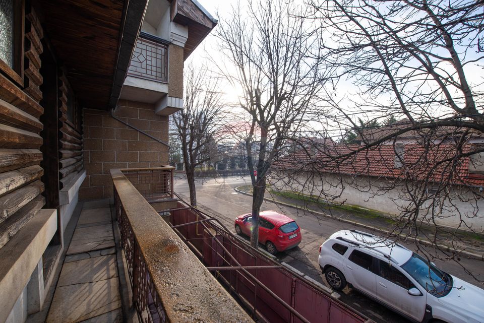 Casa individuala cu 7 camere, de vanzare 250 mp utili,  Buzau