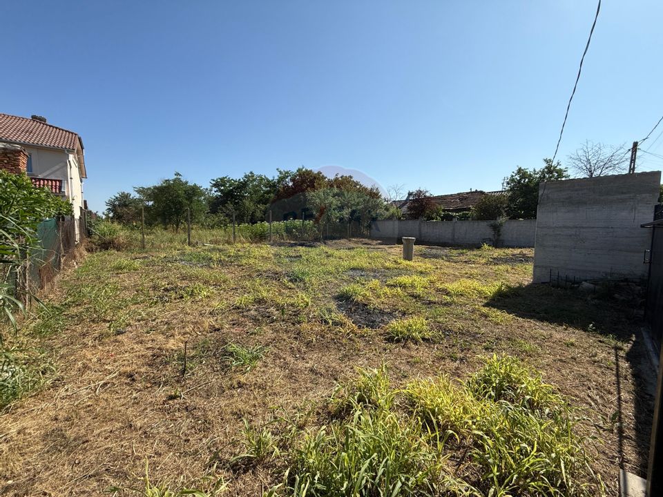 Teren Ghindeni 4800 mp Intravilan