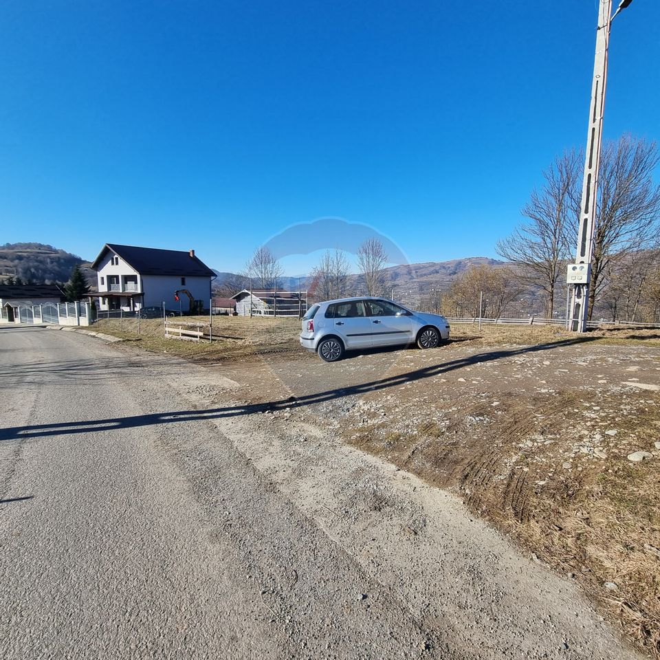 Land 2,790sqm Moisei / Strada Principala