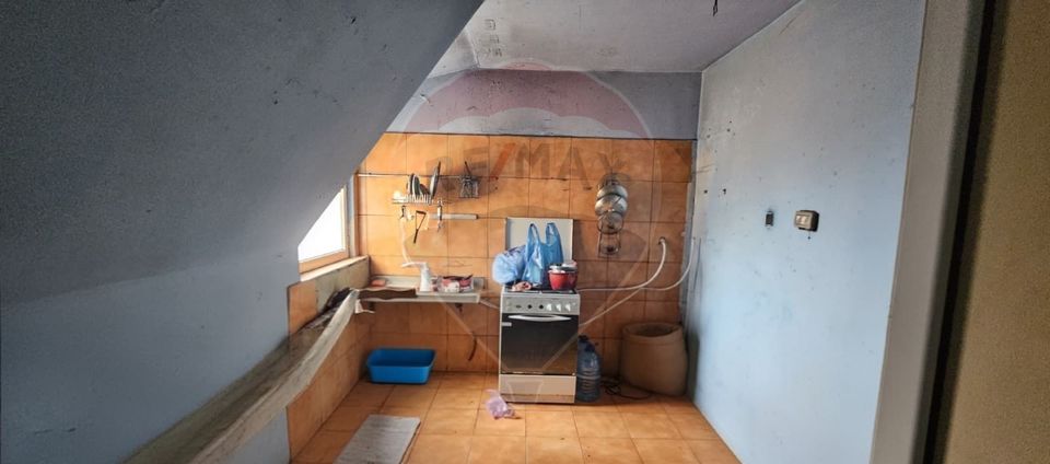 Casă si teren de vânzare in Crevedia