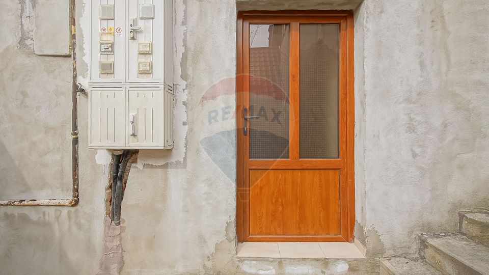 Apartament 3 camere cochet, renovat,  Centrul Istoric