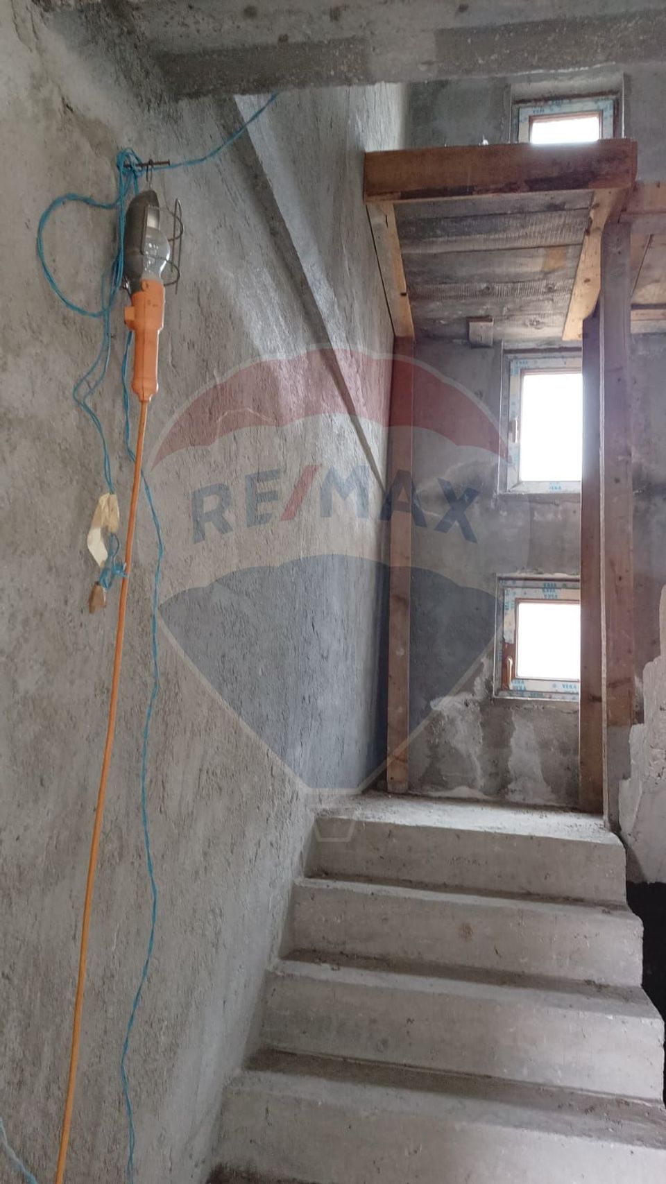 5 room House / Villa for sale