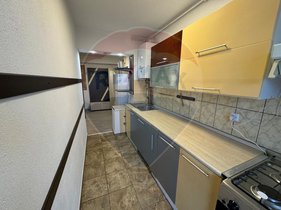 Apartament cochet cu 3 camere de închiriat - strada Tilisca