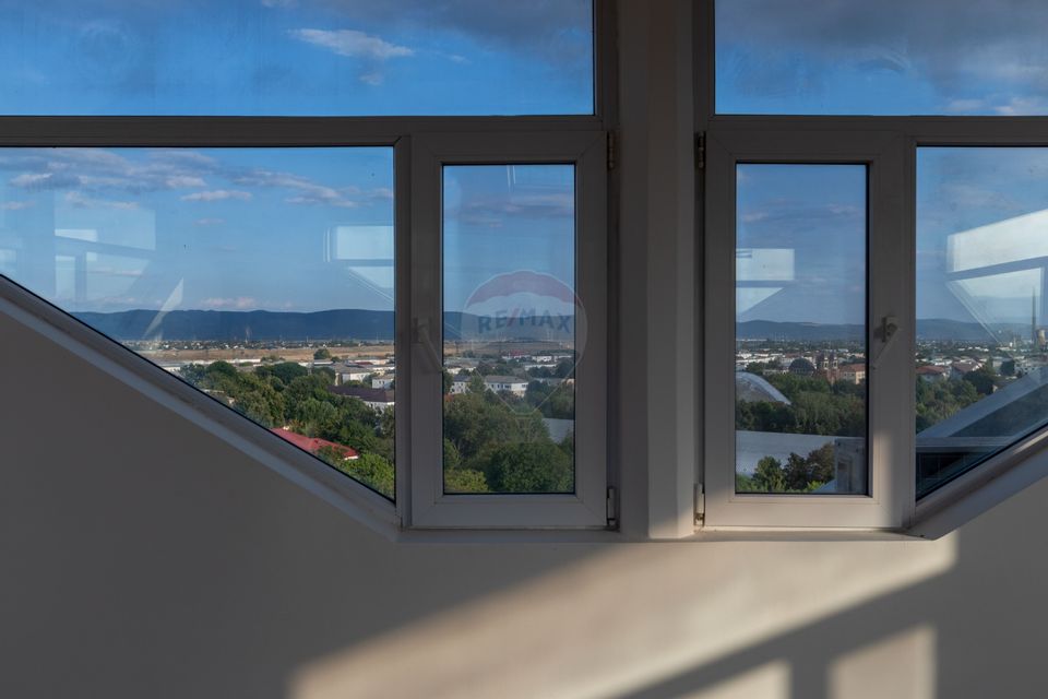 Apartament tip duplex cu 3 camere de vânzare în zona Ultracentral