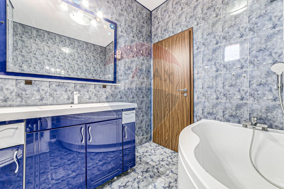3 room Apartment for rent, Boul Rosu area
